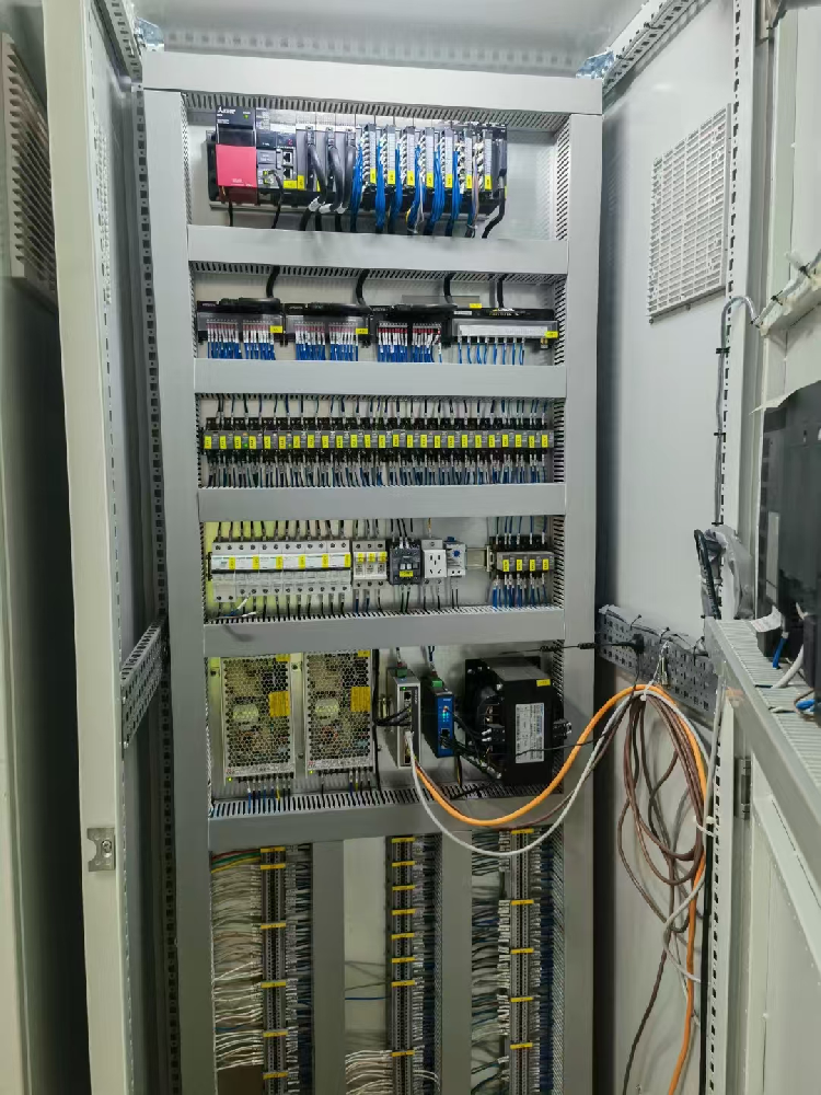 工业自动化的核心力量——PLC 变频控制柜